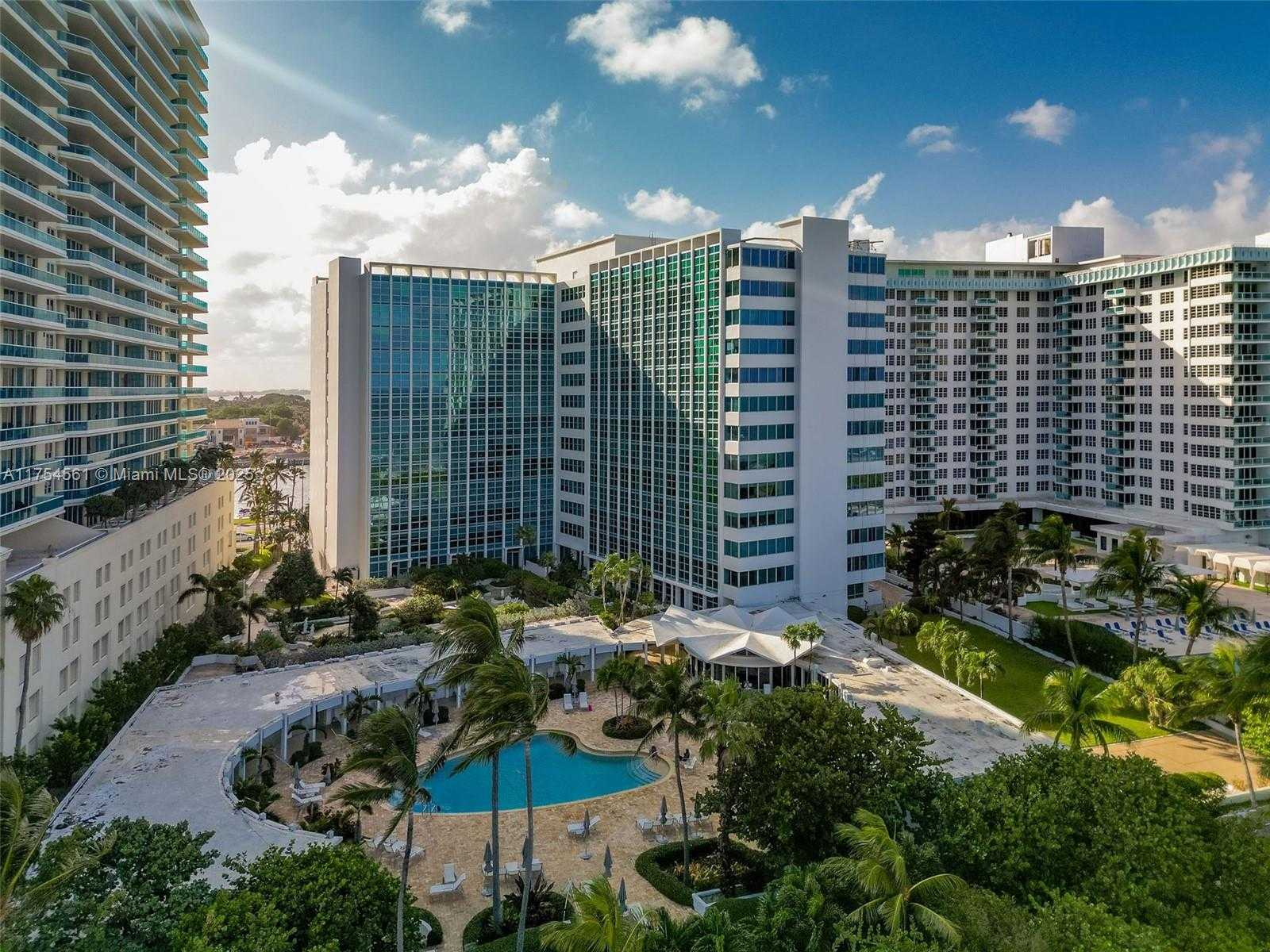 Small Image of 5055 #8H, Miami Beach Number 25