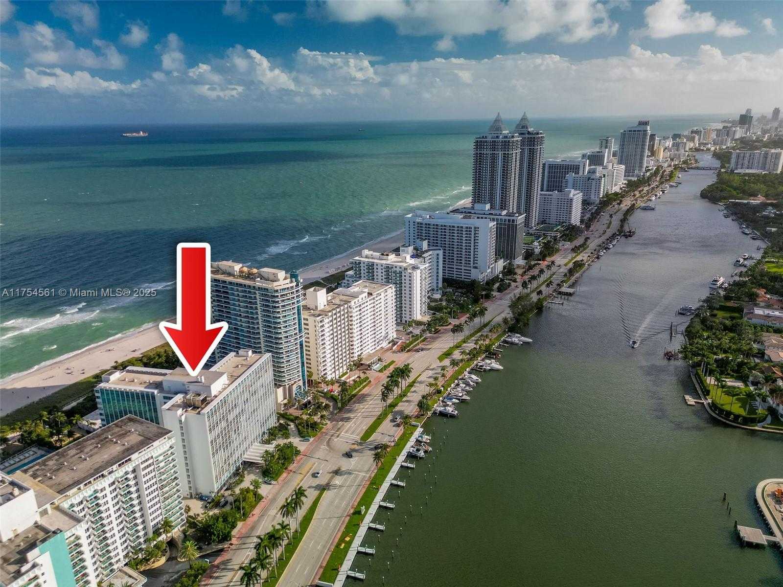 Small Image of 5055 #8H, Miami Beach Number 41