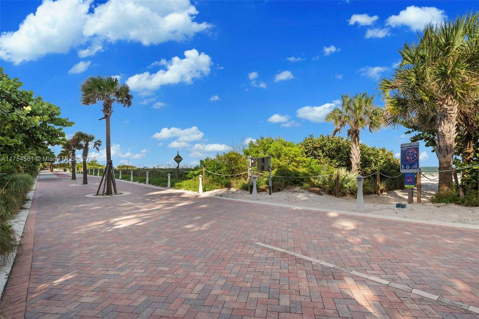 Small Image of 5055 #8H, Miami Beach Number 45