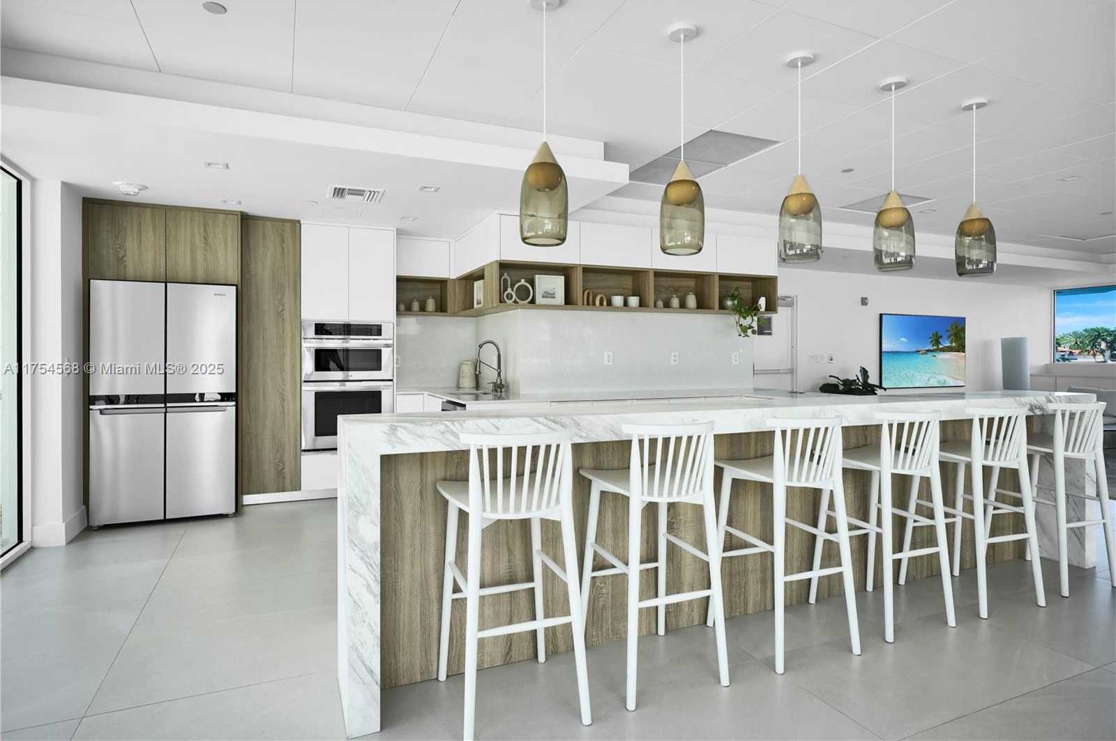 Small Image of 5900 Collins Ave, Miami Beach, FL 33140, USA Number 29