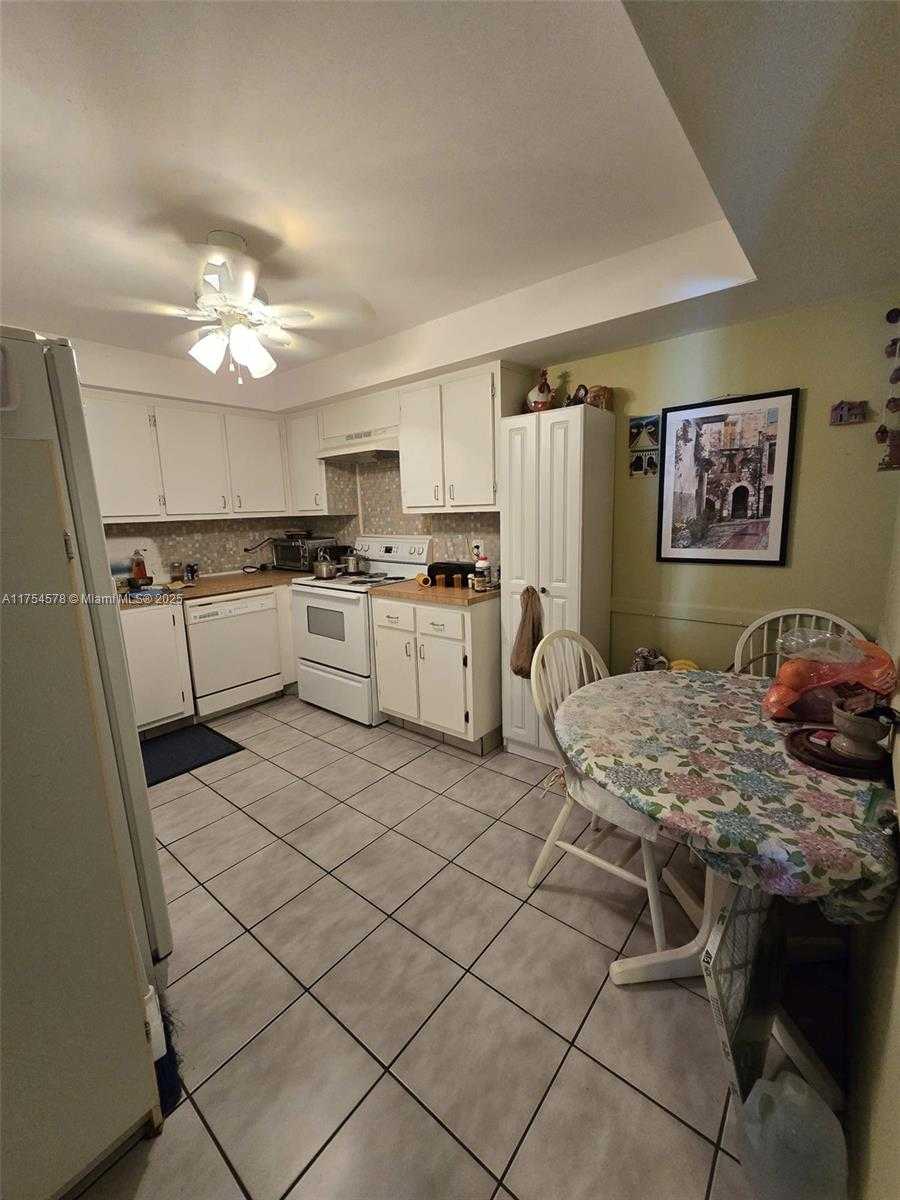 Small Image of 16475 GOLF CLUB RD #313, Weston Number 12