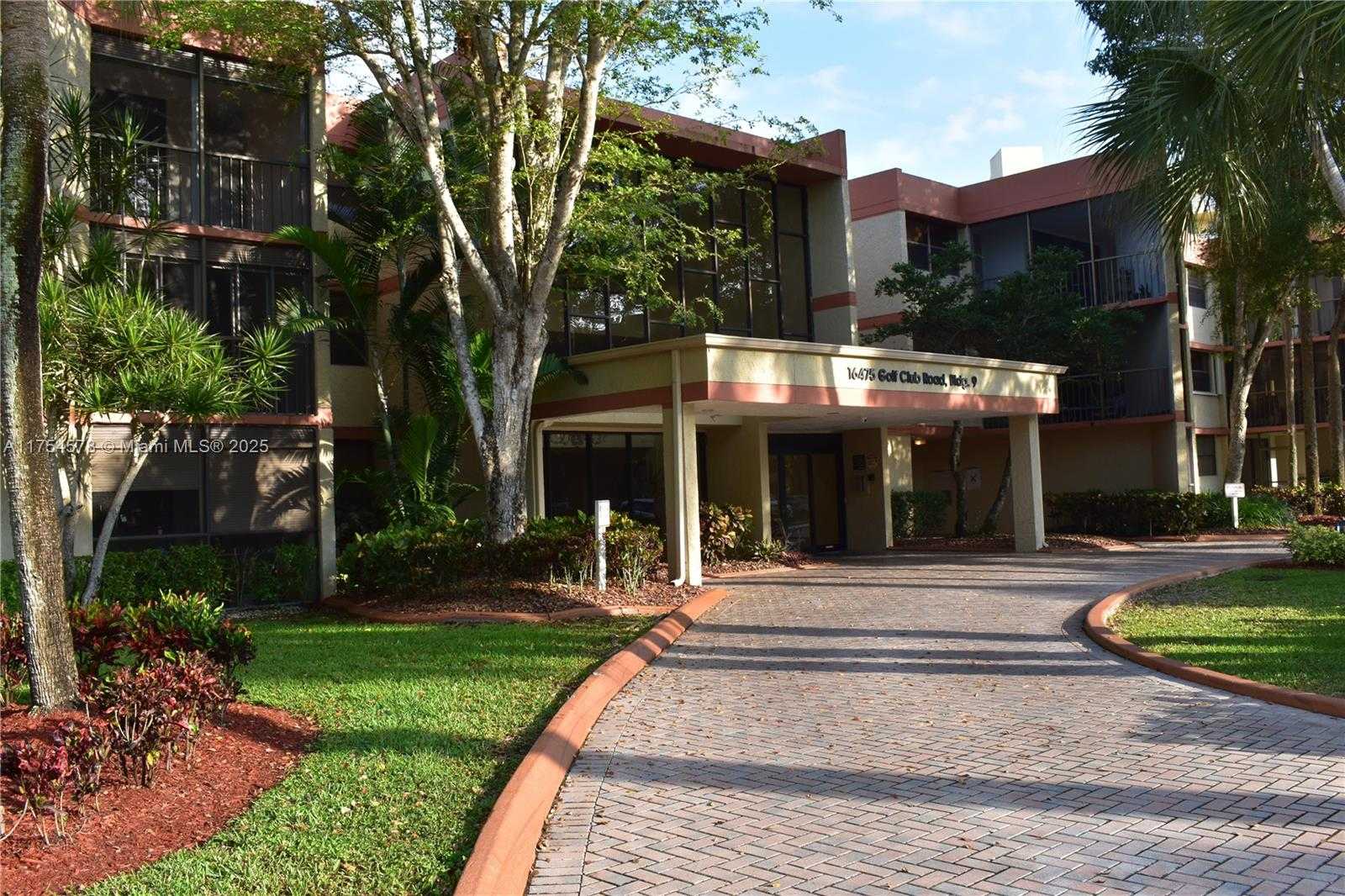 Small Image of 16475 GOLF CLUB RD #313, Weston Number 2