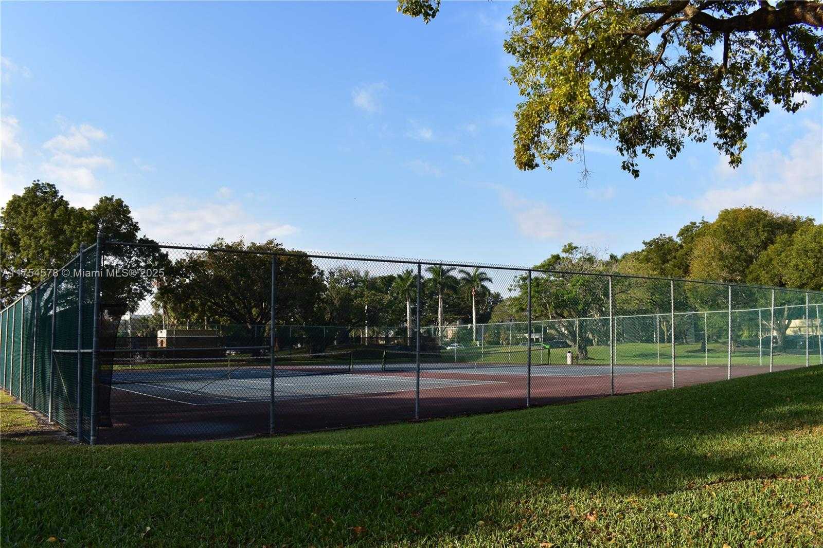Small Image of 16475 GOLF CLUB RD #313, Weston Number 6