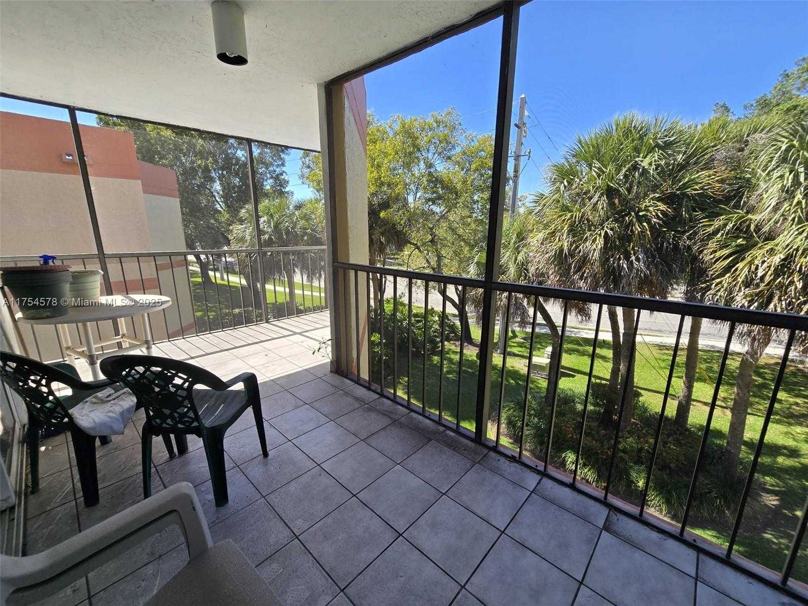 Small Image of 16475 GOLF CLUB RD #313, Weston Number 7