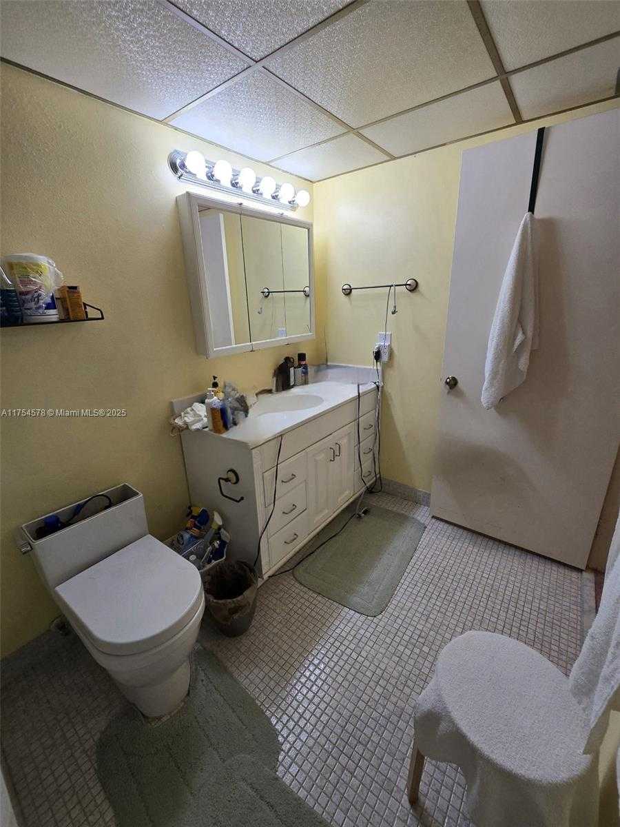 Small Image of 16475 GOLF CLUB RD #313, Weston Number 9