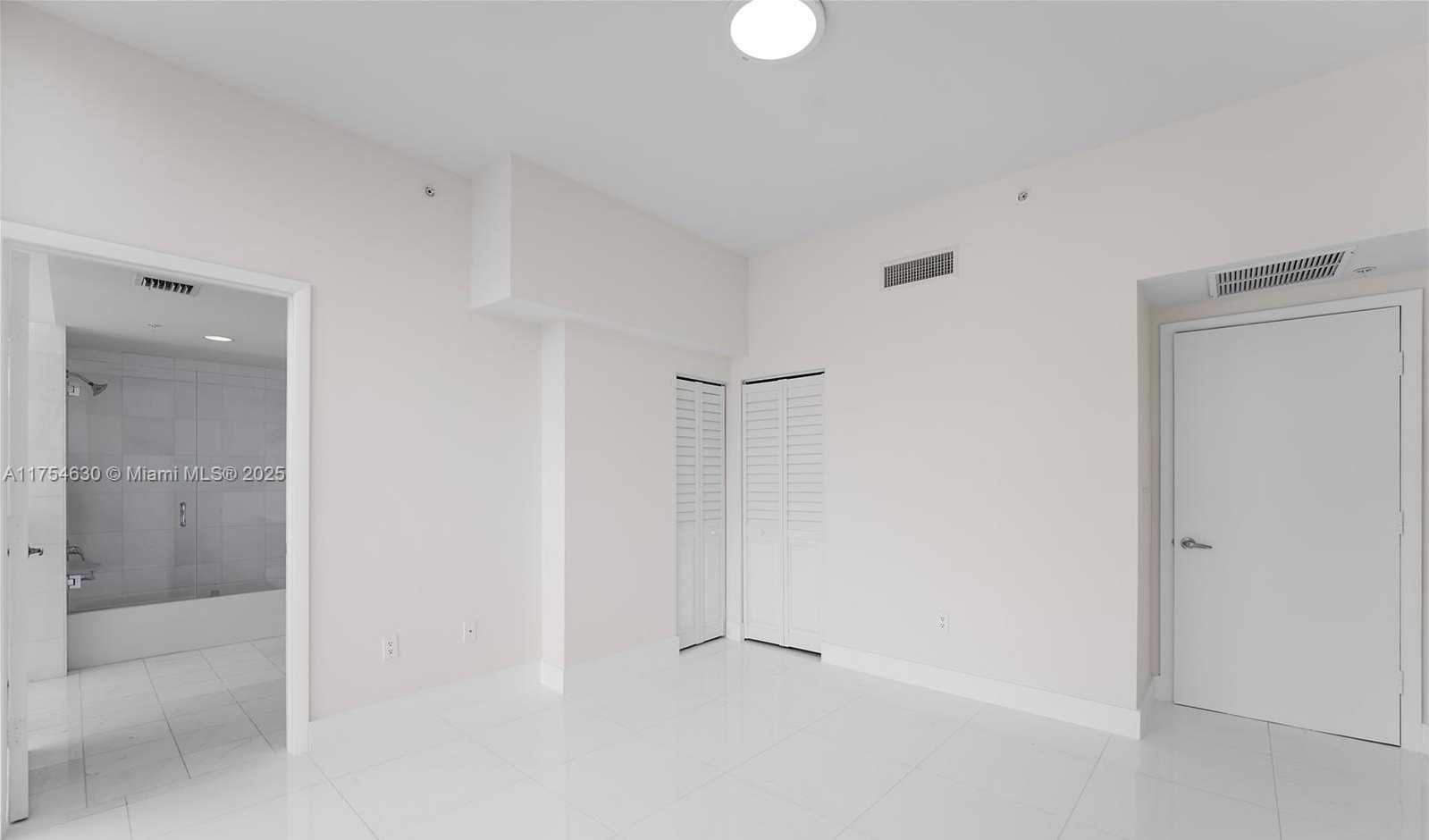 Small Image of 665 NE 25th St, Miami, FL 33137, USA Number 13