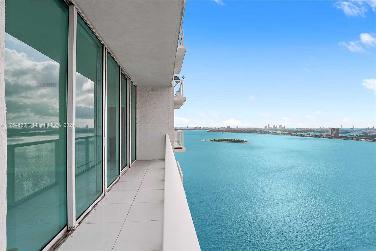 Small Image of 665 NE 25th St, Miami, FL 33137, USA Number 24