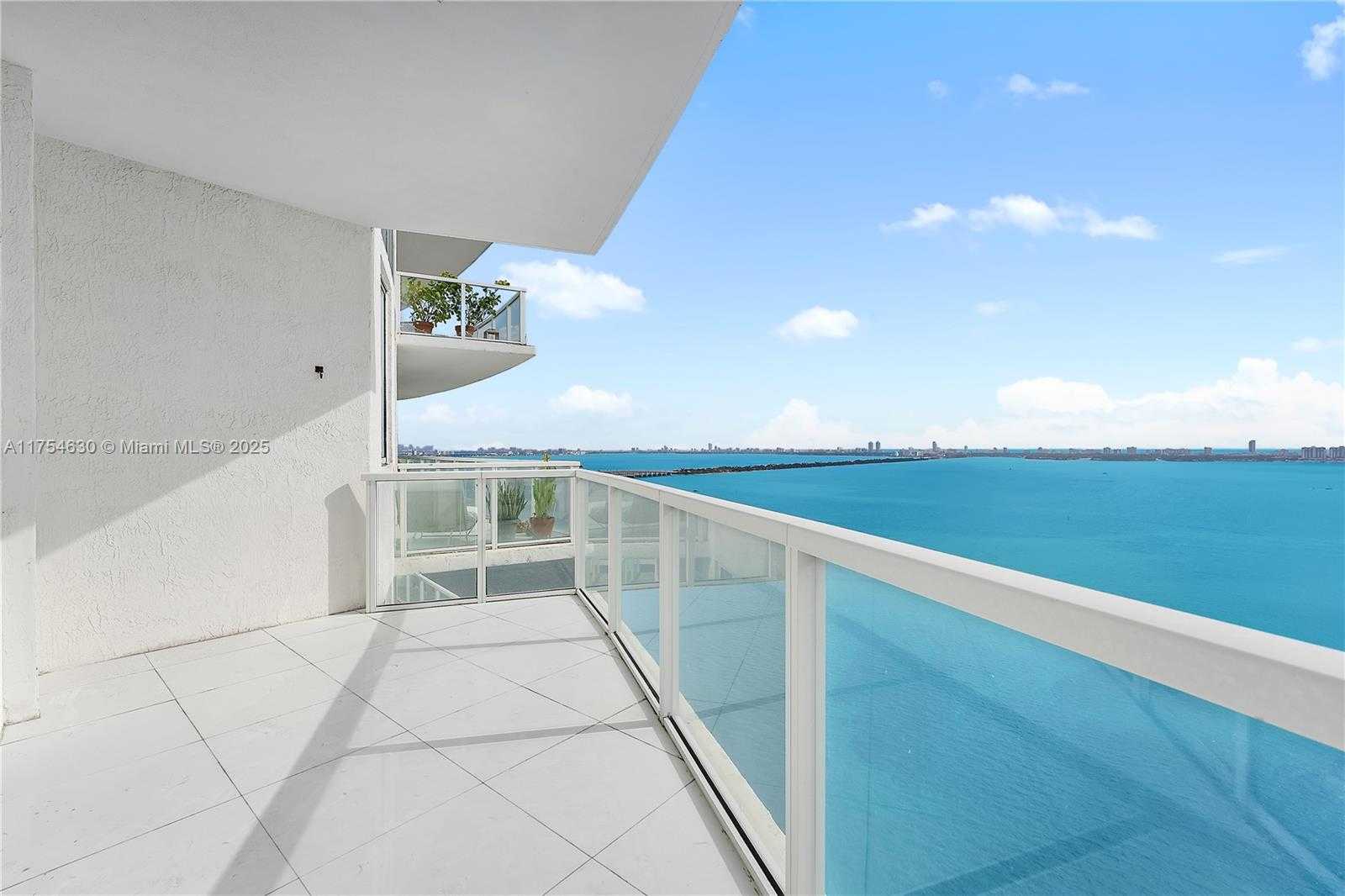 Small Image of 665 NE 25th St, Miami, FL 33137, USA Number 27