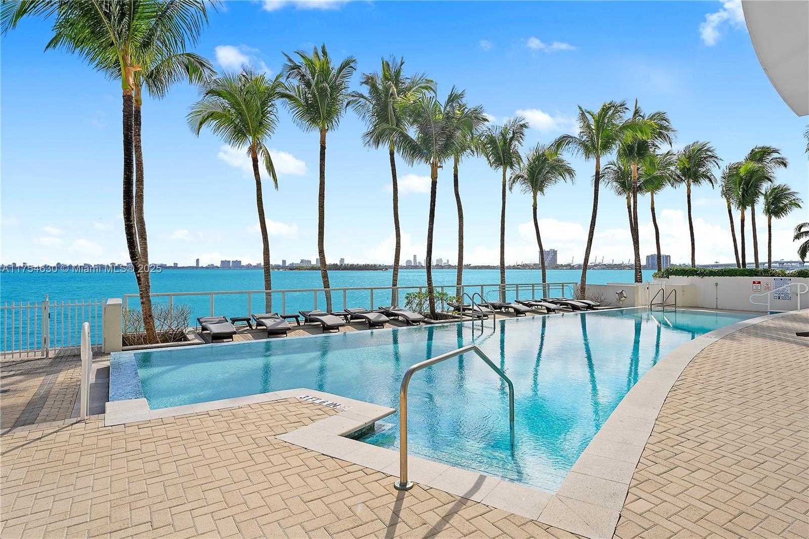 Small Image of 665 NE 25th St, Miami, FL 33137, USA Number 29