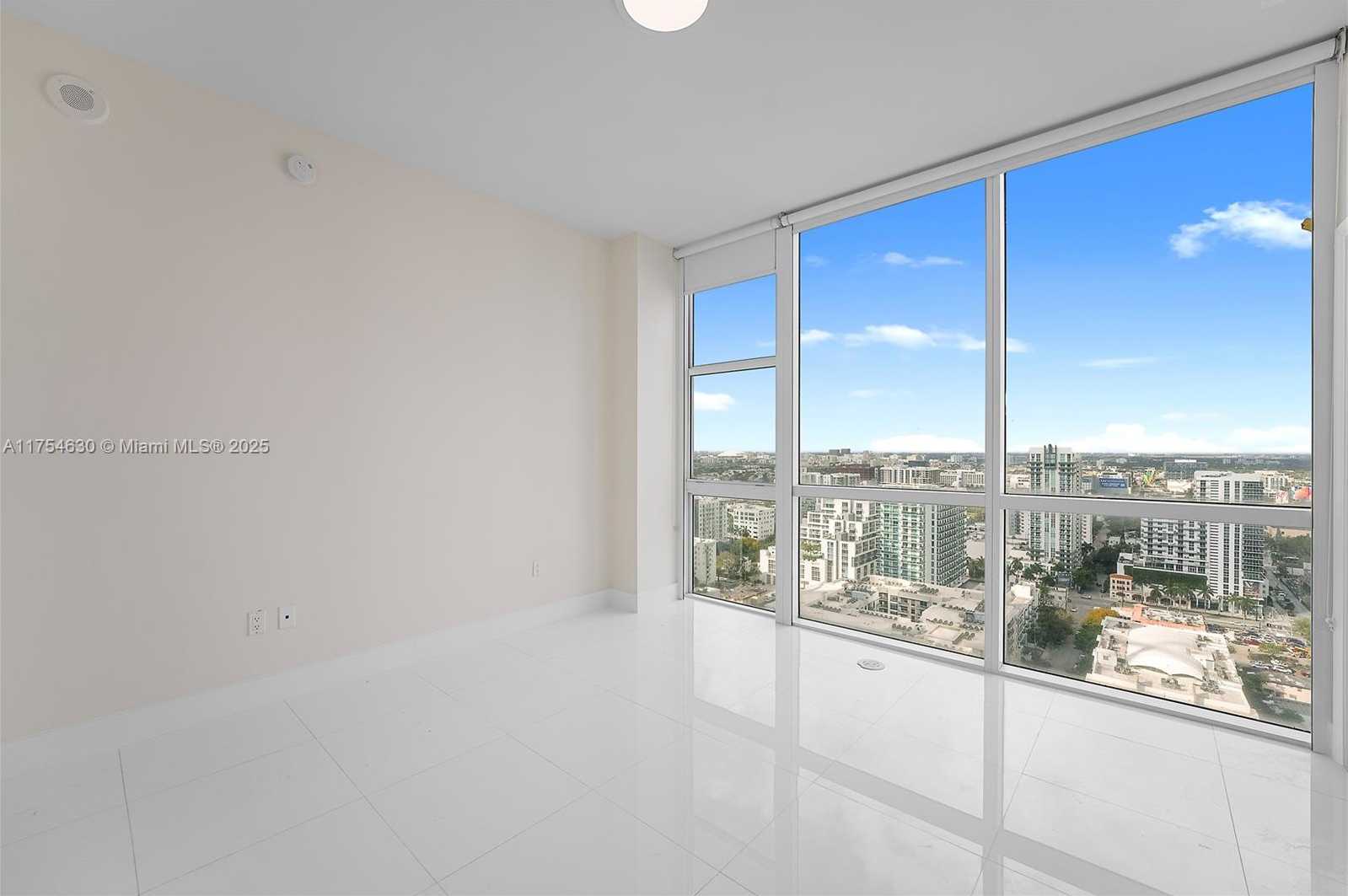 Small Image of 665 NE 25th St, Miami, FL 33137, USA Number 3