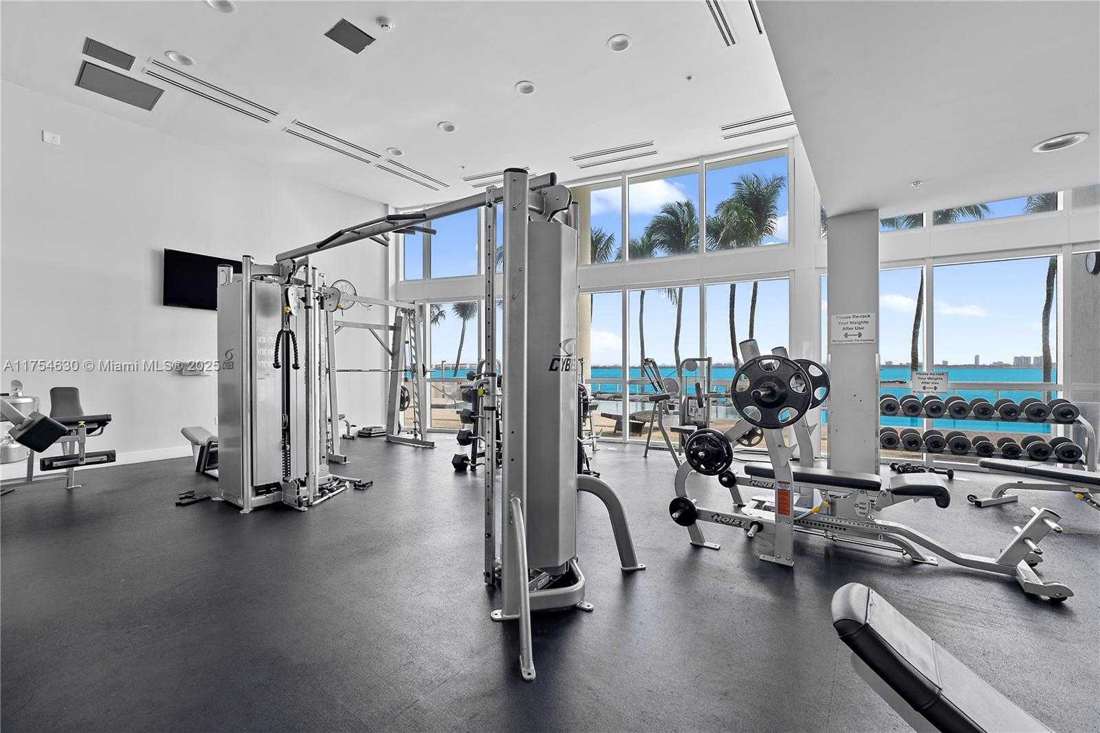 Small Image of 665 NE 25th St, Miami, FL 33137, USA Number 31