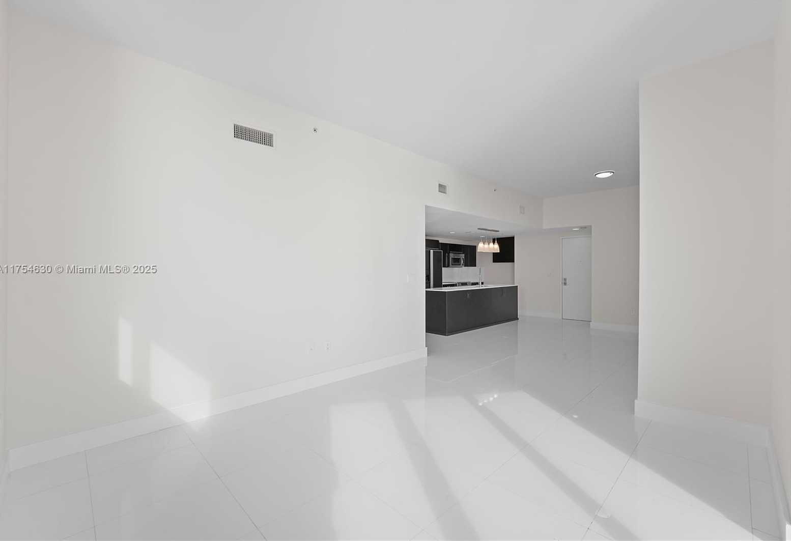 Small Image of 665 NE 25th St, Miami, FL 33137, USA Number 5