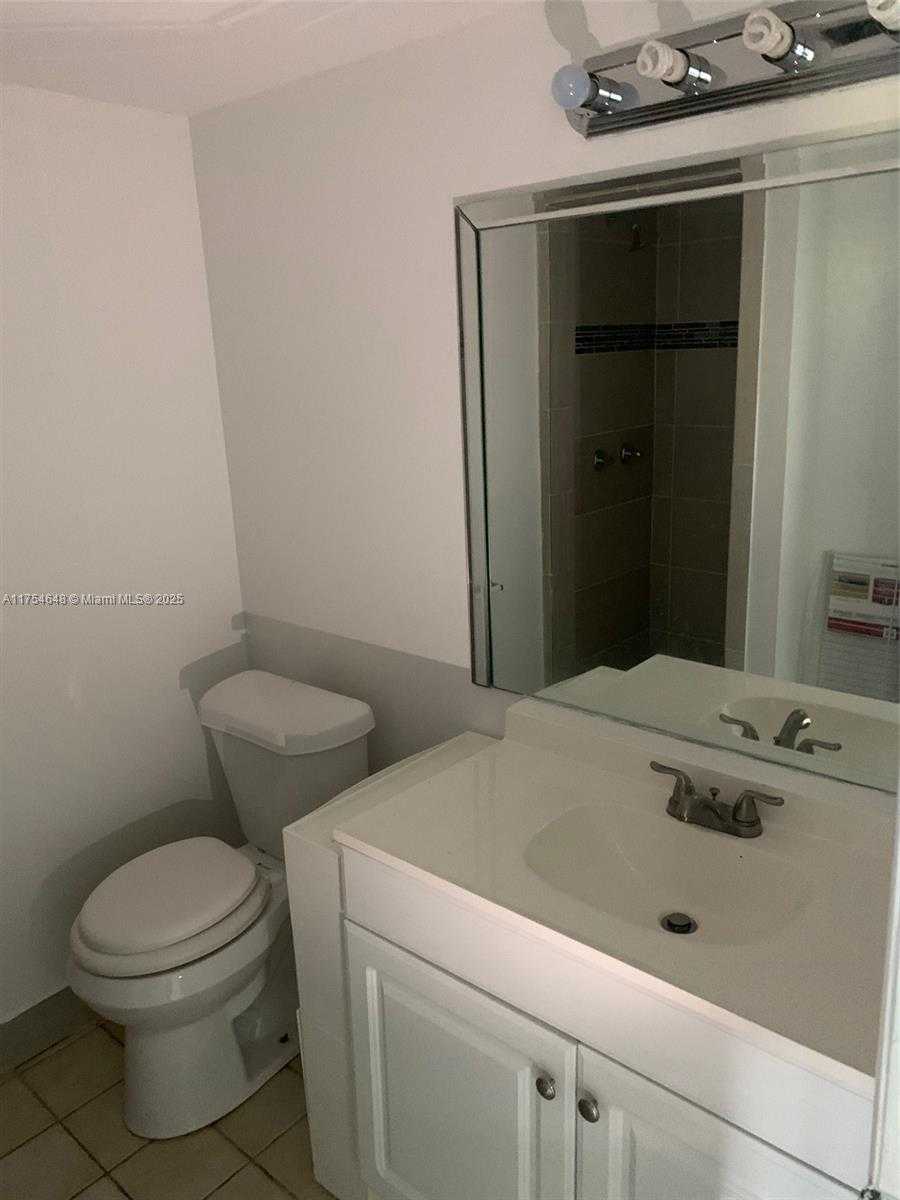 Small Image of 6201 NORTH FALLS CIR DR #106, Lauderhill Number 13
