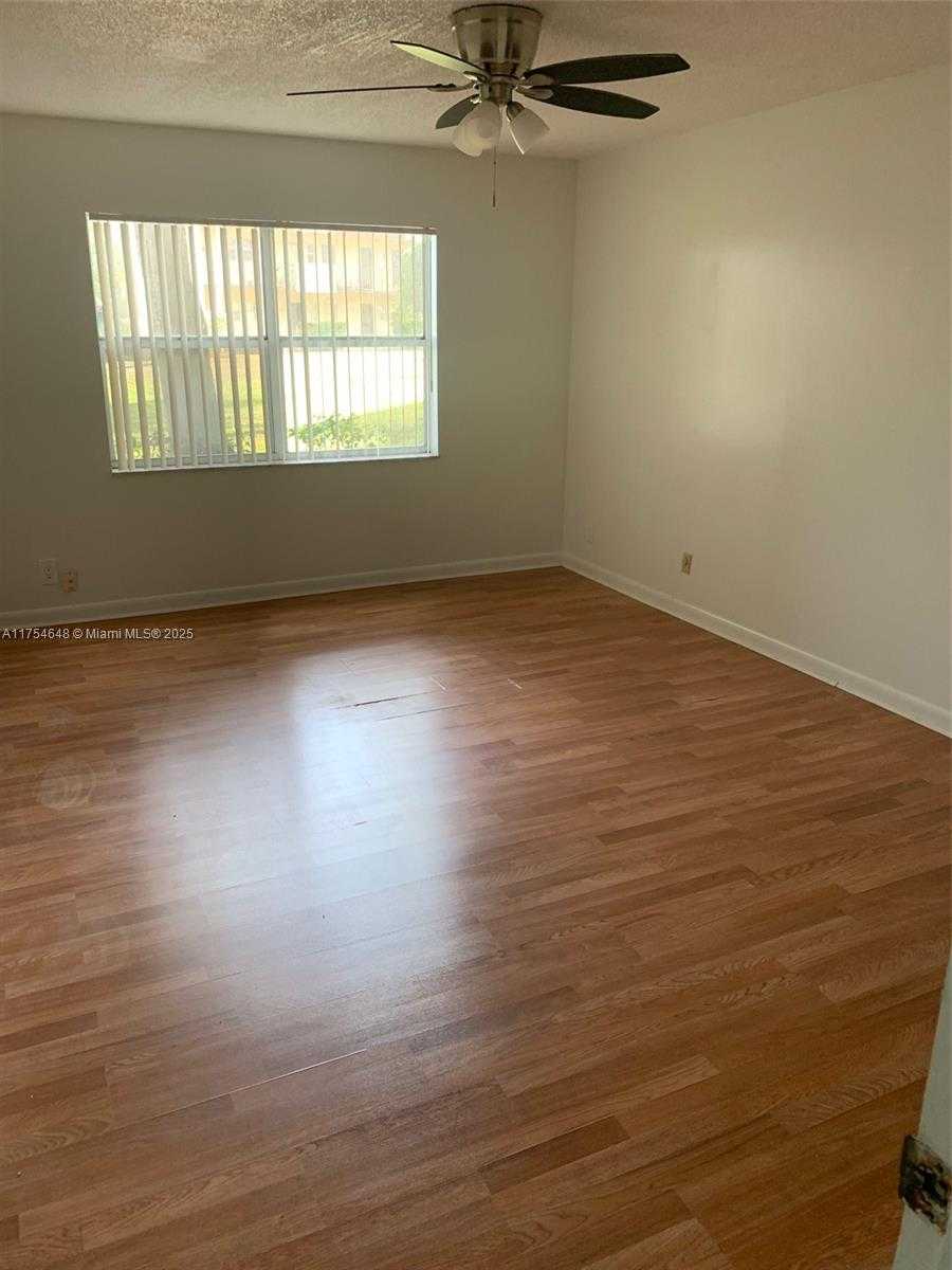 Small Image of 6201 NORTH FALLS CIR DR #106, Lauderhill Number 9