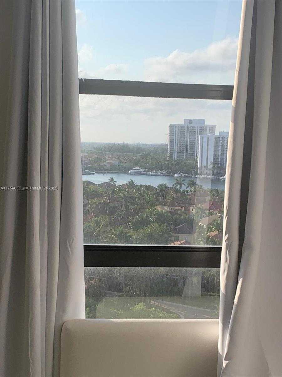 Small Image of 20505 EAST COUNTRY CLUB DR #1232, Aventura Number 4
