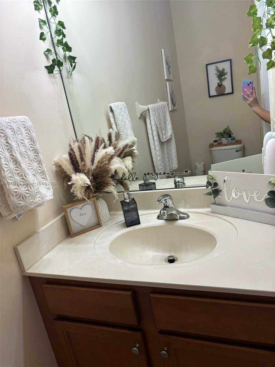 Small Image of 3544 WEST 88TH TER #1, Hialeah Number 10