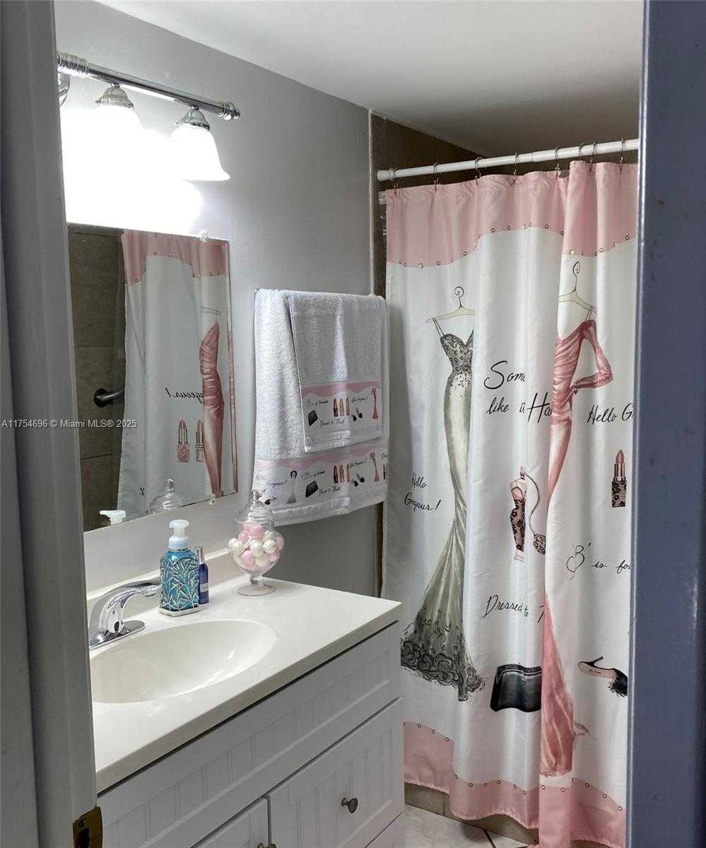 Small Image of 10249 NORTH WEST 9TH ST CIR #102-8, Miami Number 11