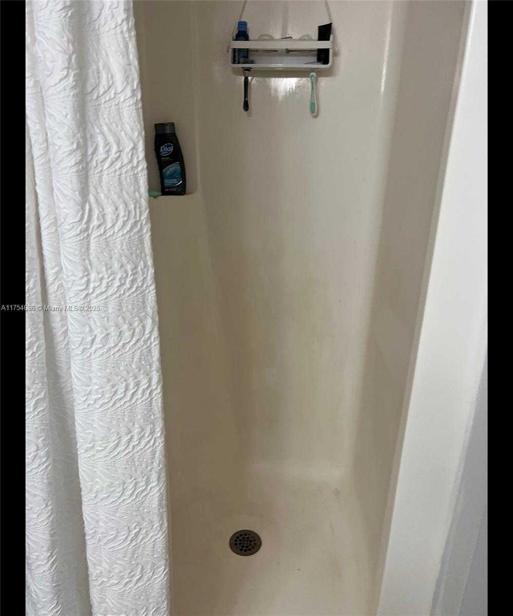 Small Image of 10249 NORTH WEST 9TH ST CIR #102-8, Miami Number 13