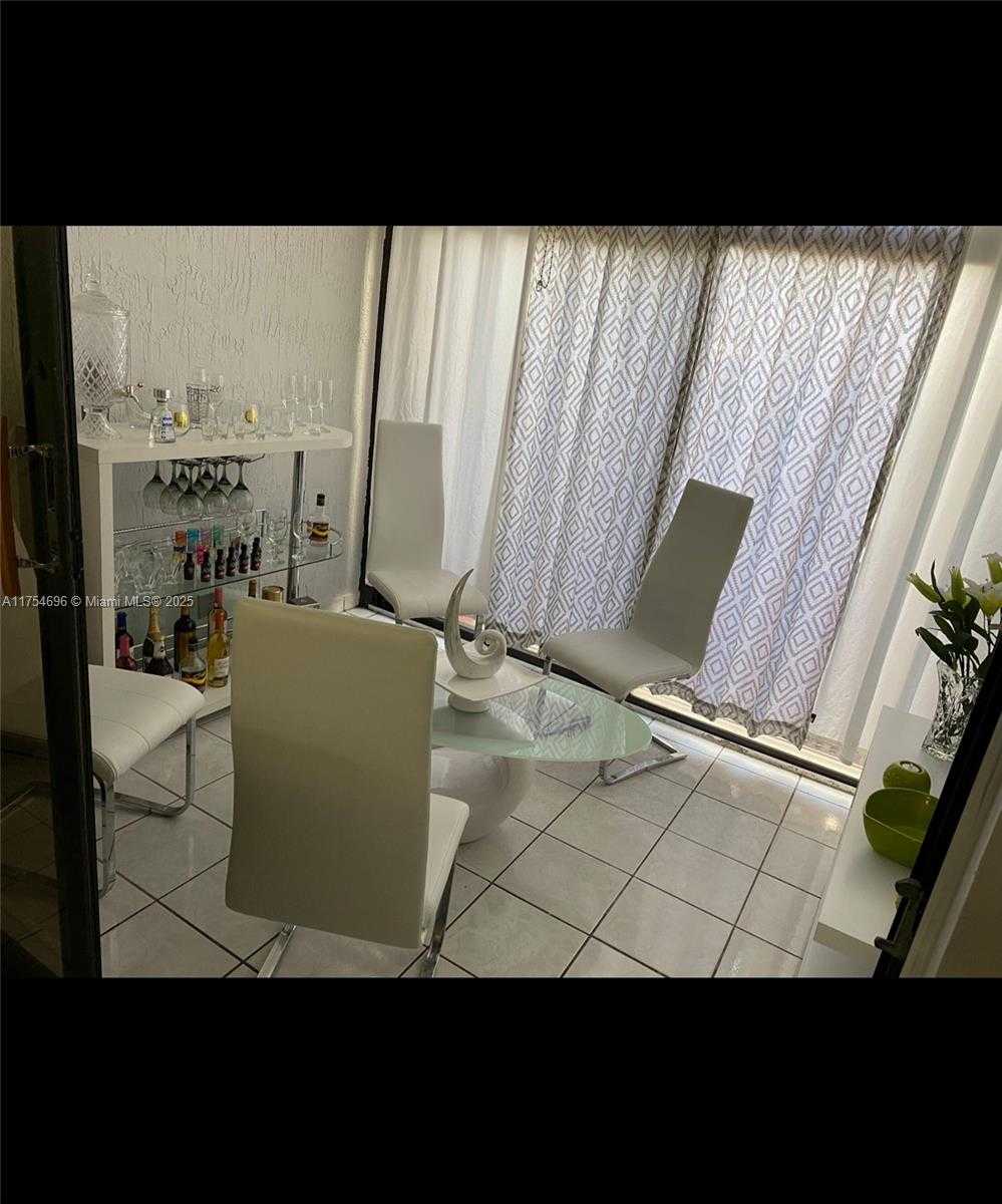 Small Image of 10249 NORTH WEST 9TH ST CIR #102-8, Miami Number 5