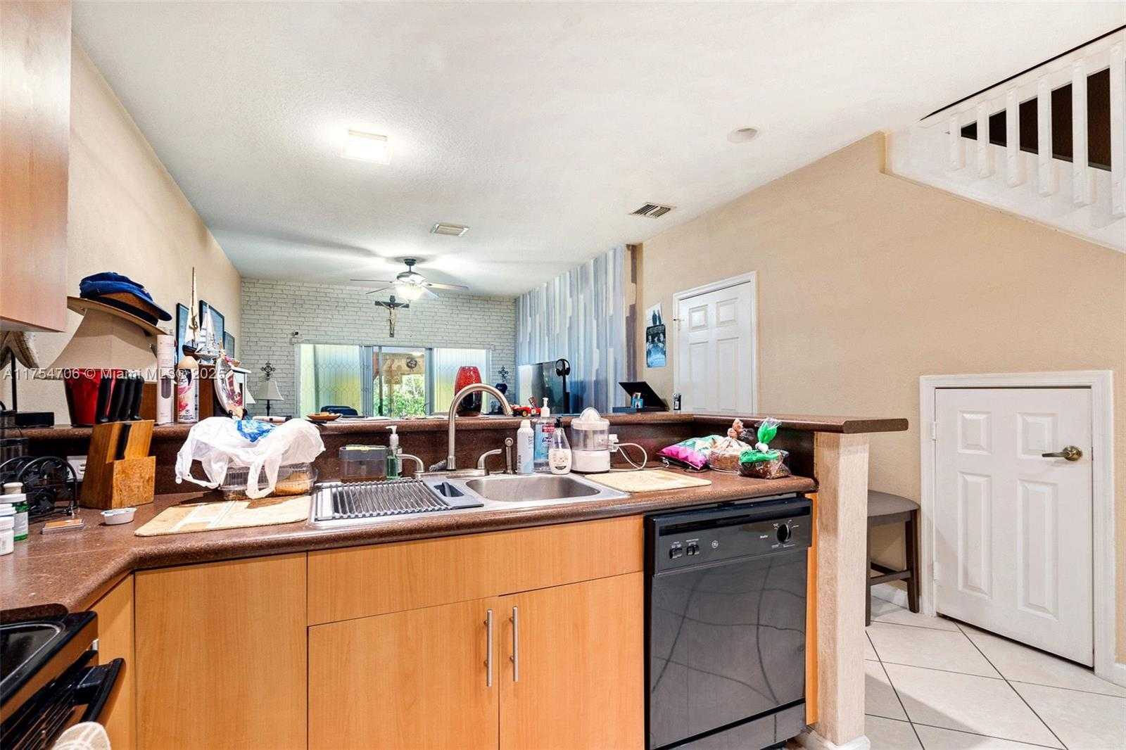 Small Image of 2429 NORTH WEST 31ST CT #2429, Oakland Park Number 11