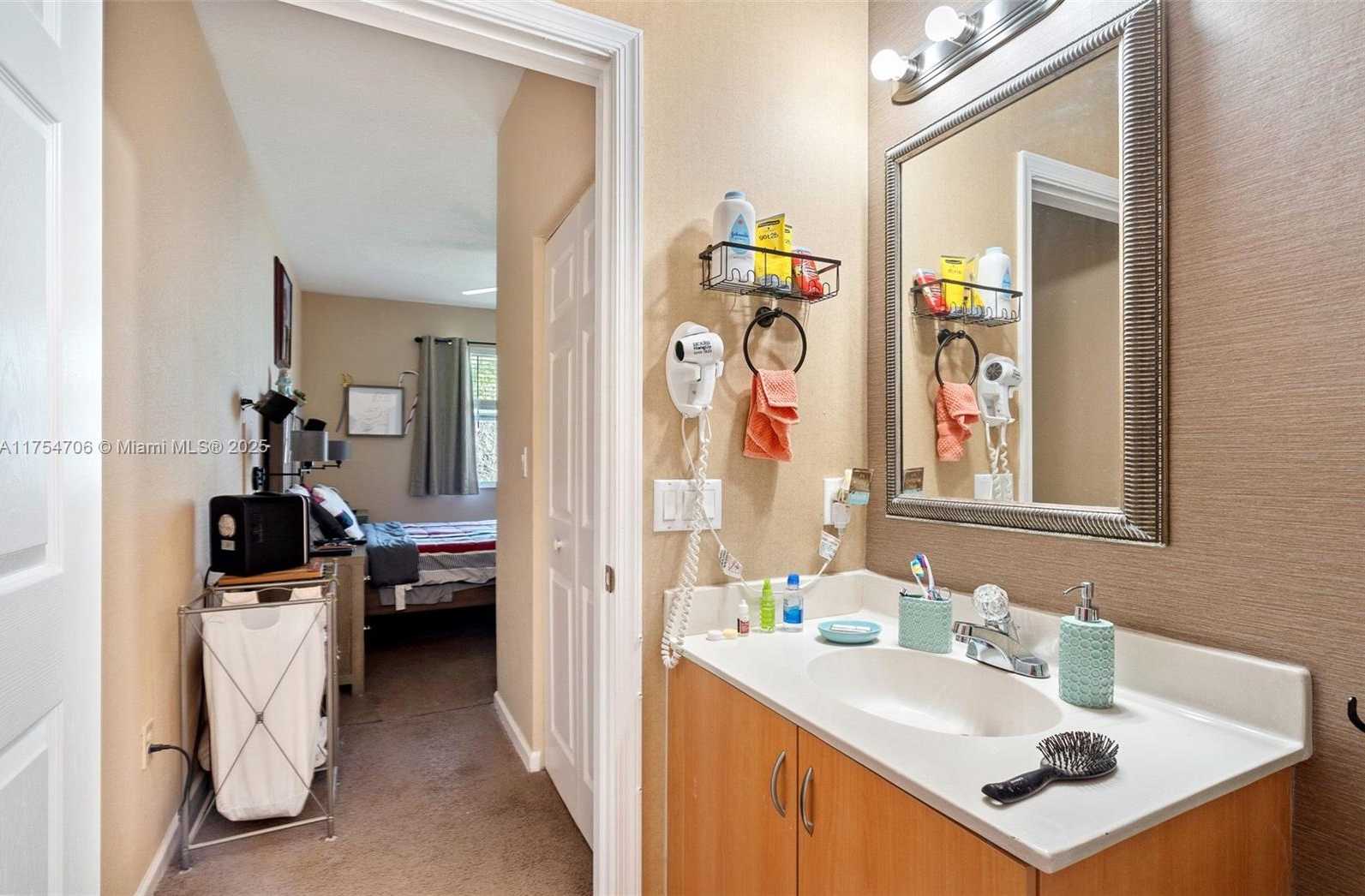 Small Image of 2429 NORTH WEST 31ST CT #2429, Oakland Park Number 18