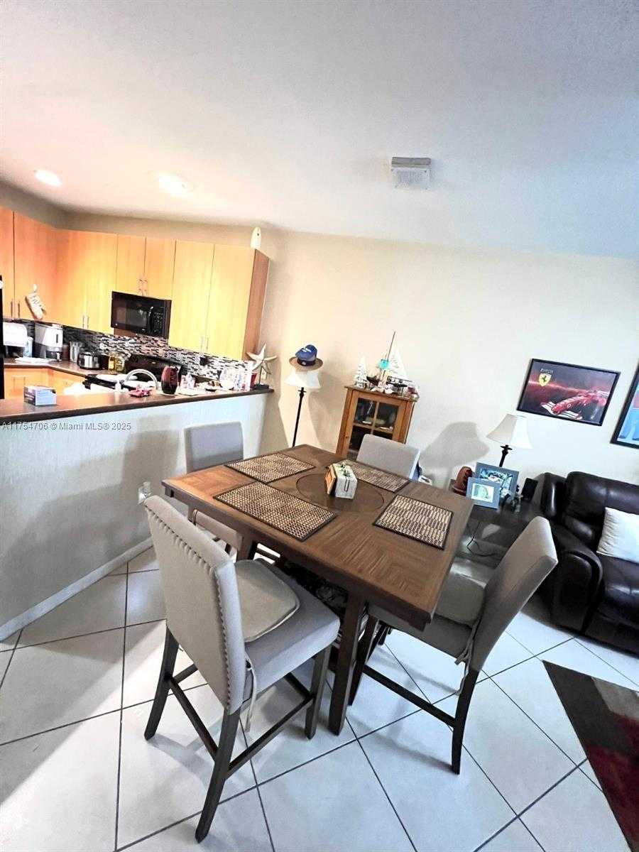 Small Image of 2429 NORTH WEST 31ST CT #2429, Oakland Park Number 44