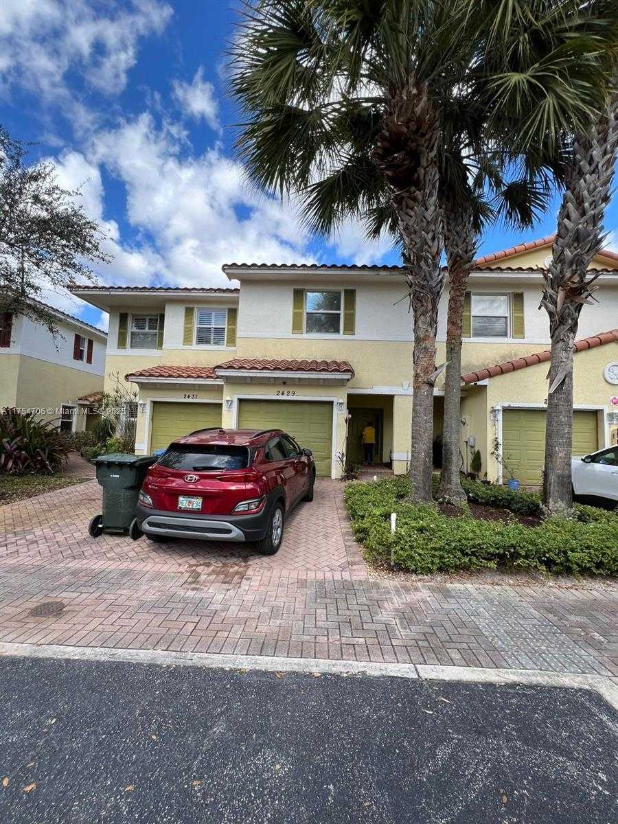 Small Image of 2429 NORTH WEST 31ST CT #2429, Oakland Park Number 75