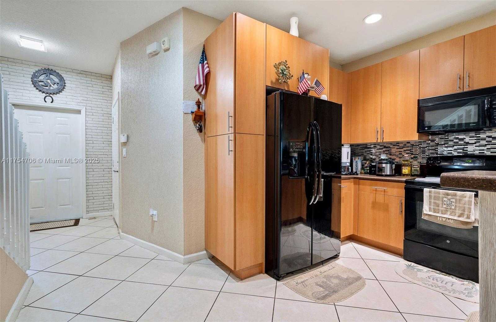 Small Image of 2429 NORTH WEST 31ST CT #2429, Oakland Park Number 9