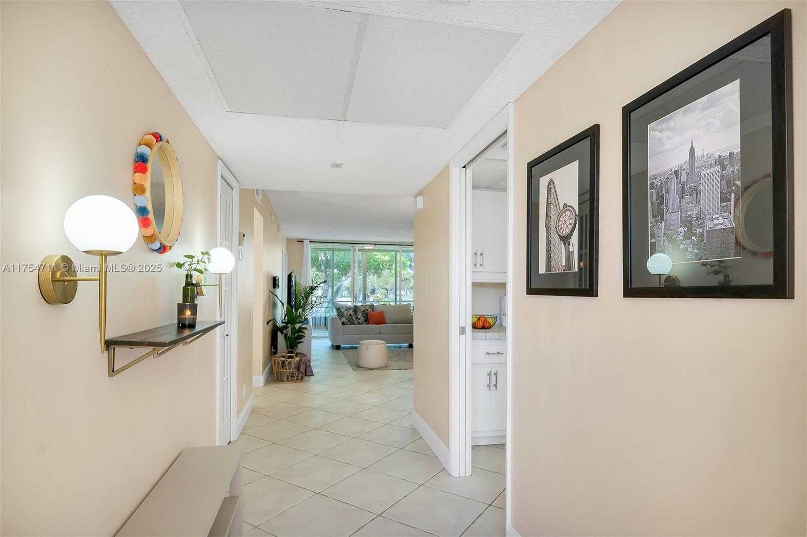 Small Image of 550 OAKS LN #202, Pompano Beach Number 16