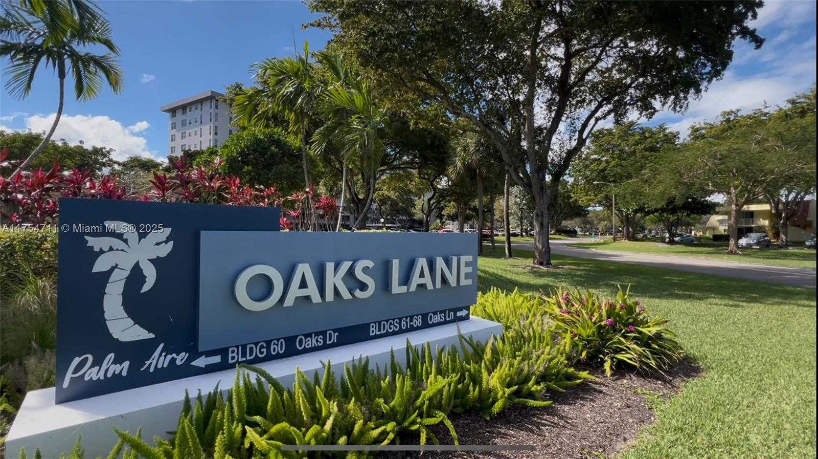 Small Image of 550 OAKS LN #202, Pompano Beach Number 27