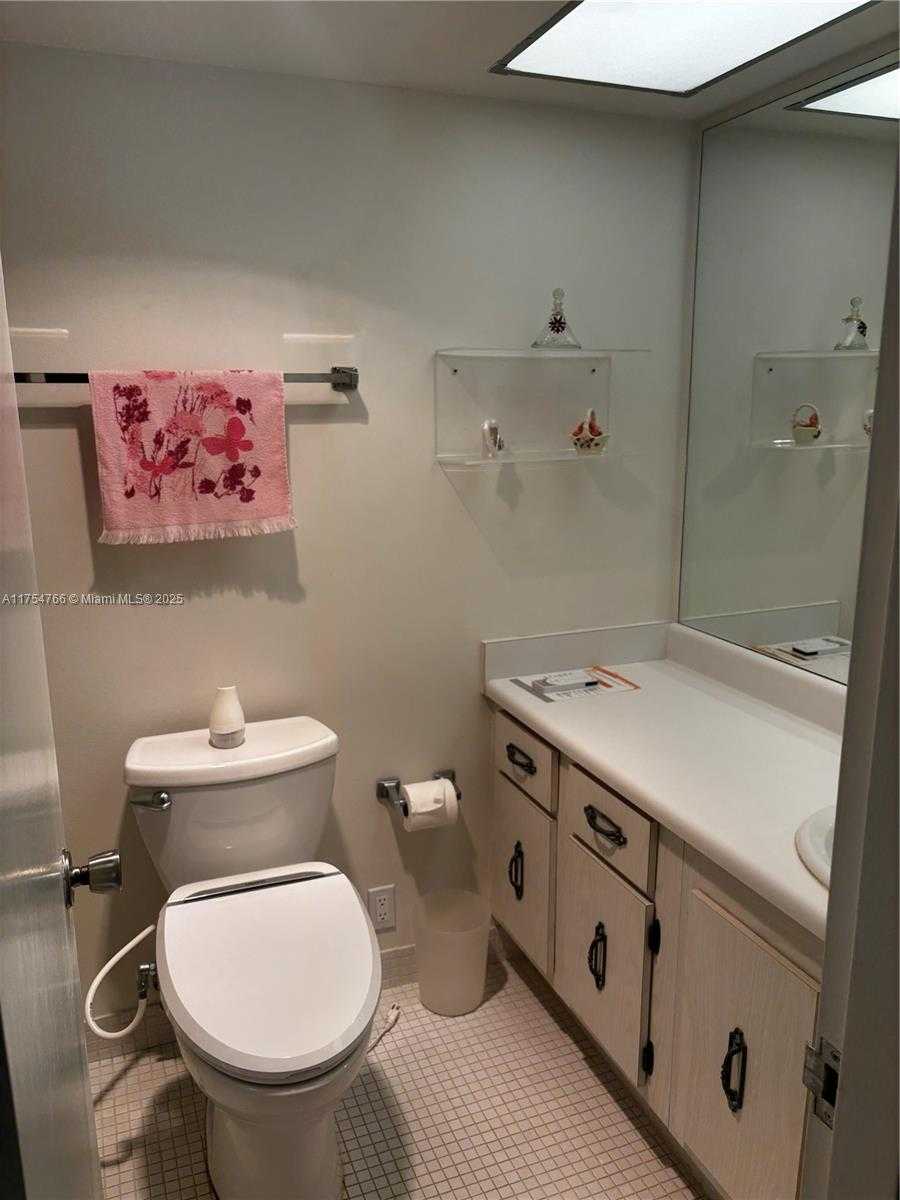 Small Image of 301 174TH ST #2217, Sunny Isles Beach Number 14