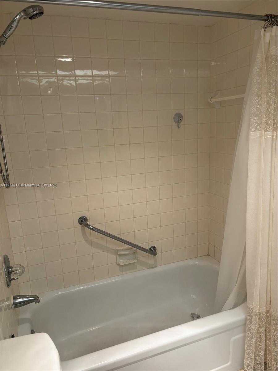 Small Image of 301 174TH ST #2217, Sunny Isles Beach Number 17