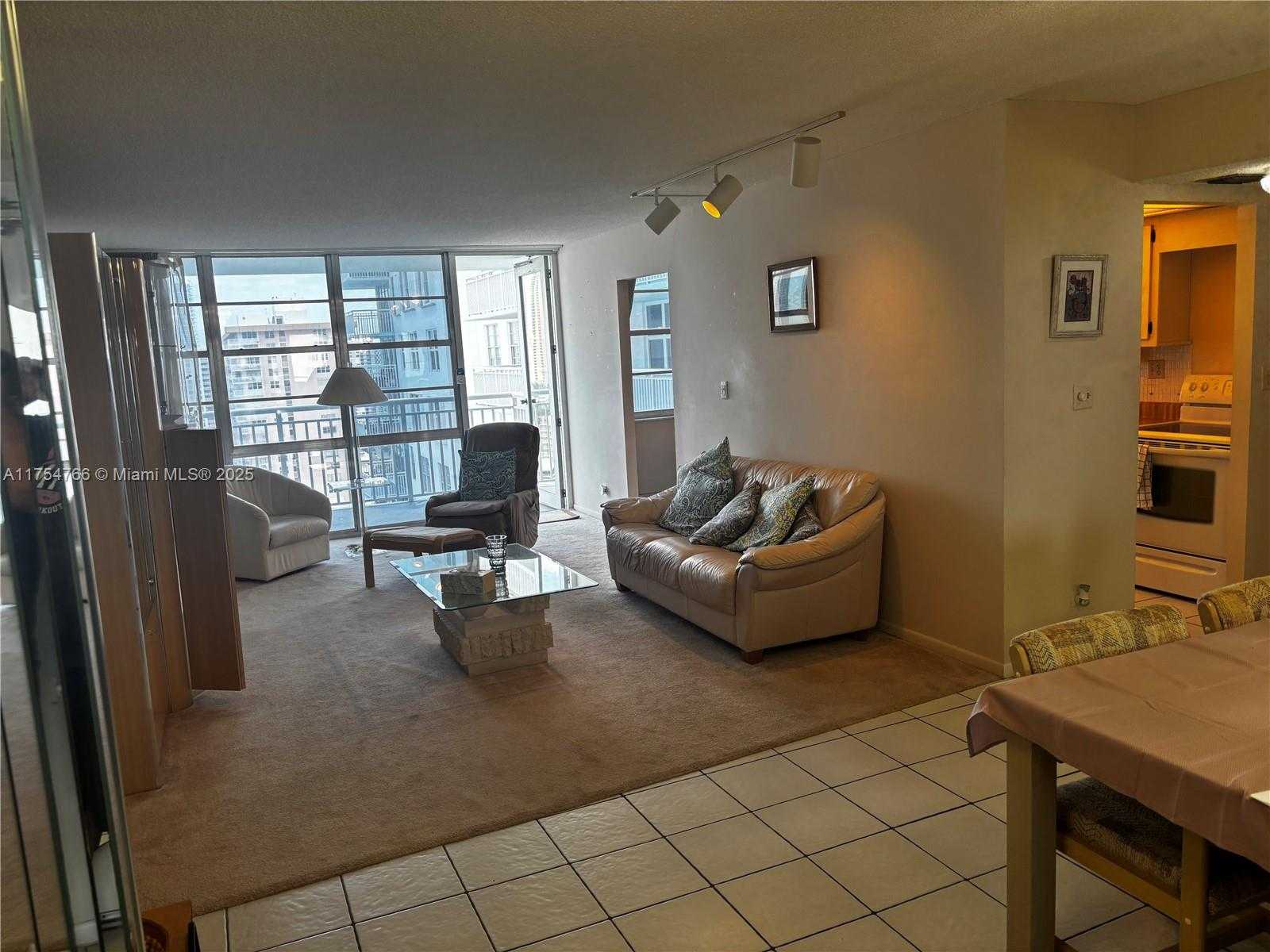 Small Image of 301 174TH ST #2217, Sunny Isles Beach Number 2