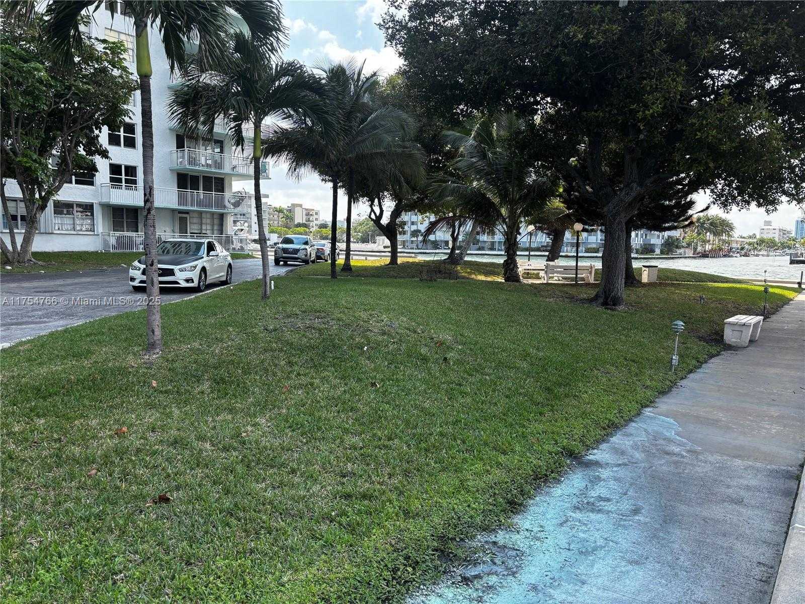 Small Image of 301 174TH ST #2217, Sunny Isles Beach Number 24