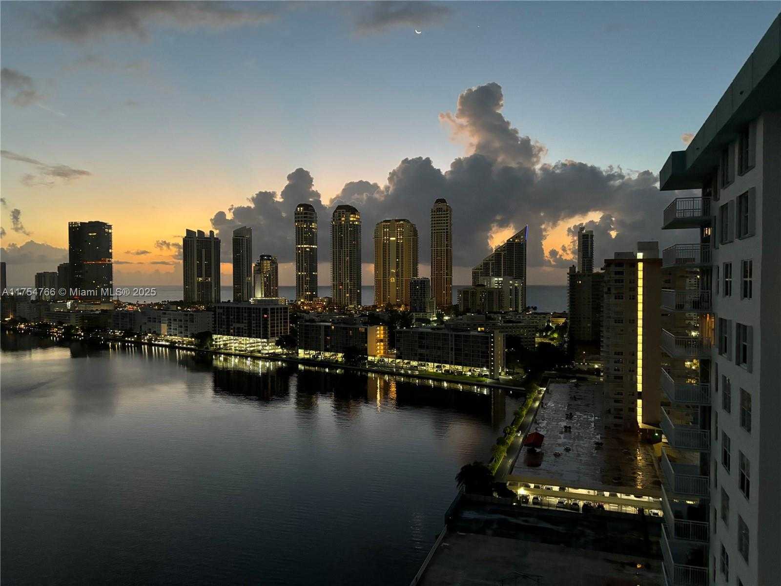 Small Image of 301 174TH ST #2217, Sunny Isles Beach Number 30