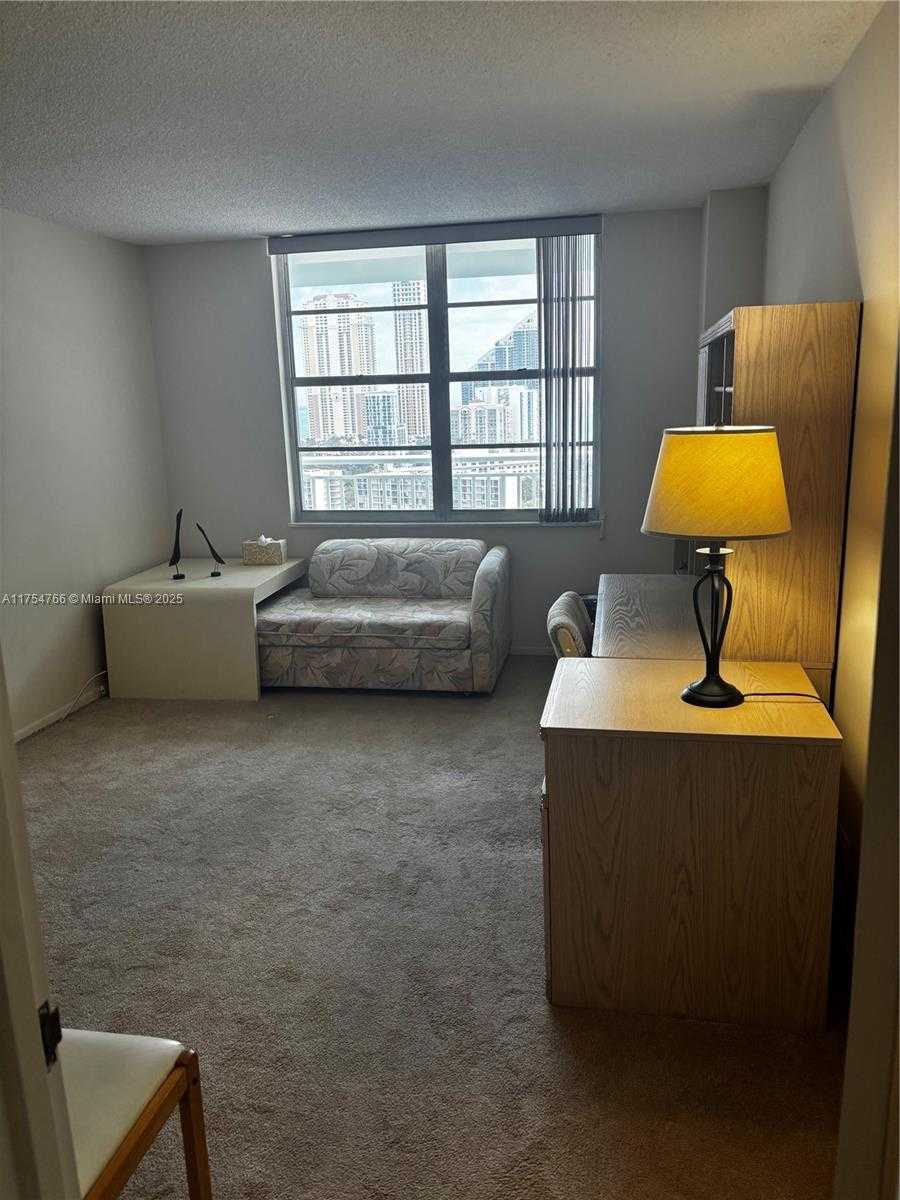 Small Image of 301 174TH ST #2217, Sunny Isles Beach Number 4
