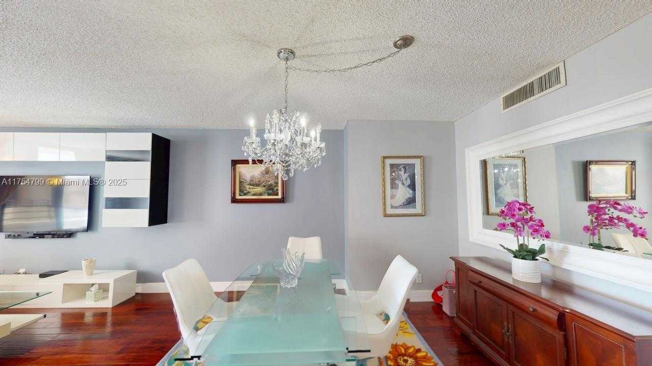 Small Image of 2500 PARKVIEW DR #1217, Hallandale Beach Number 13
