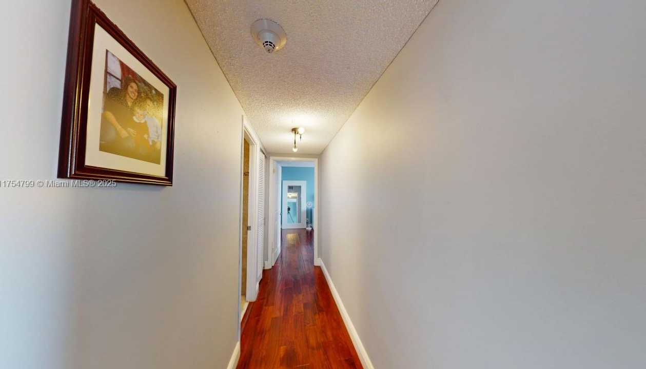 Small Image of 2500 PARKVIEW DR #1217, Hallandale Beach Number 18