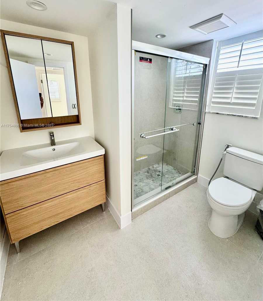 Small Image of 555 CRANDON BLVD #32, Key Biscayne Number 16