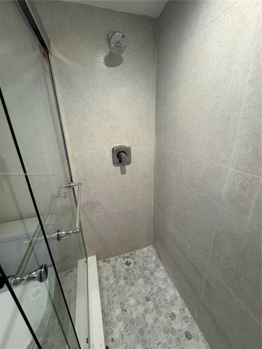 Small Image of 555 CRANDON BLVD #32, Key Biscayne Number 18