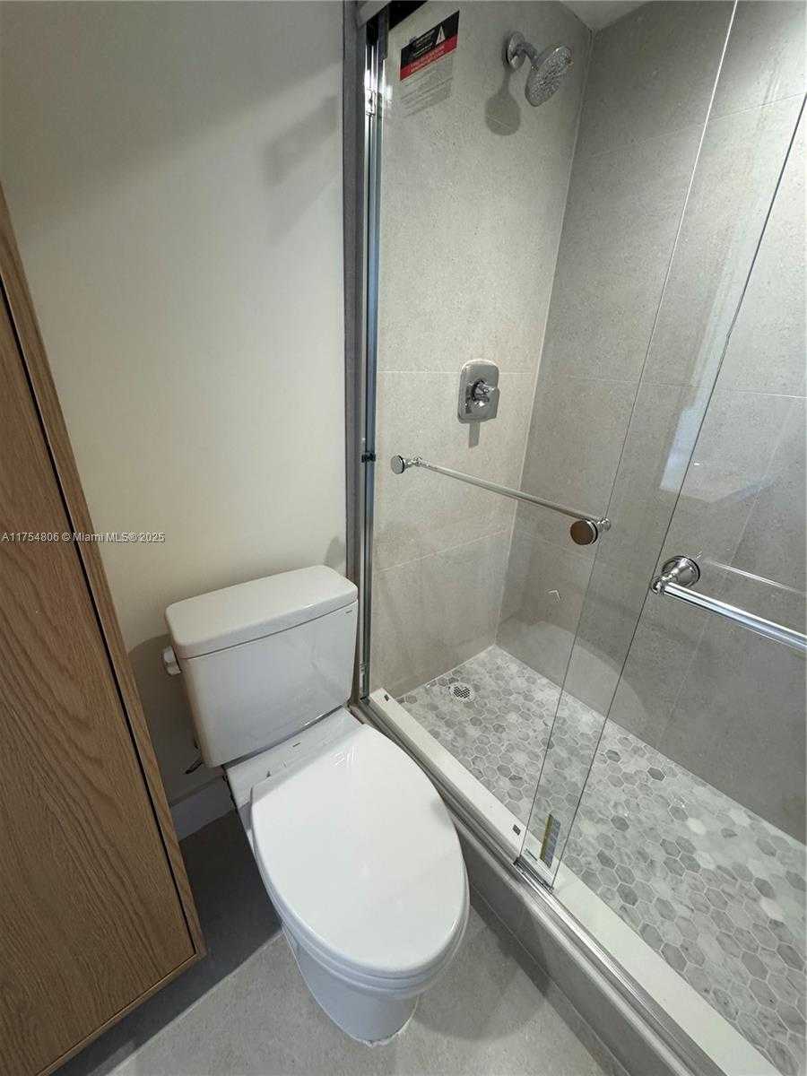 Small Image of 555 CRANDON BLVD #32, Key Biscayne Number 21