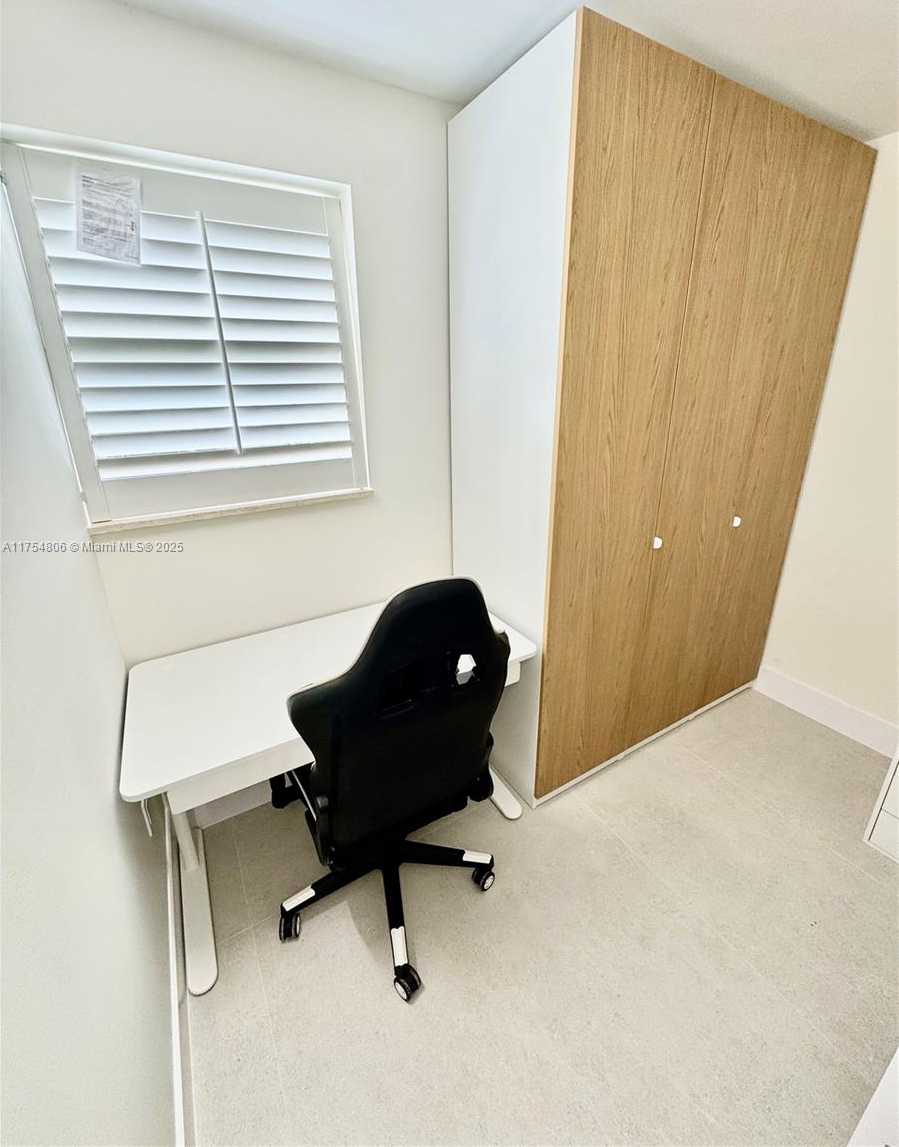 Small Image of 555 CRANDON BLVD #32, Key Biscayne Number 26