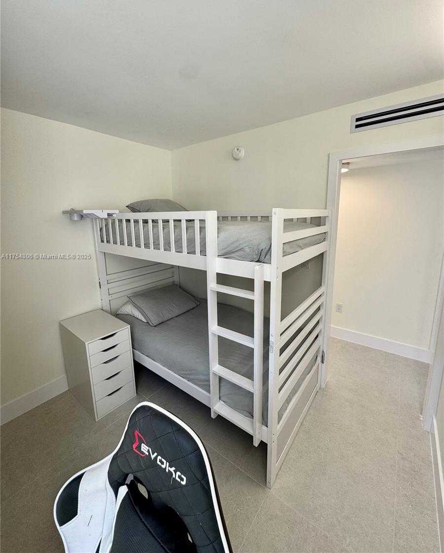 Small Image of 555 CRANDON BLVD #32, Key Biscayne Number 28