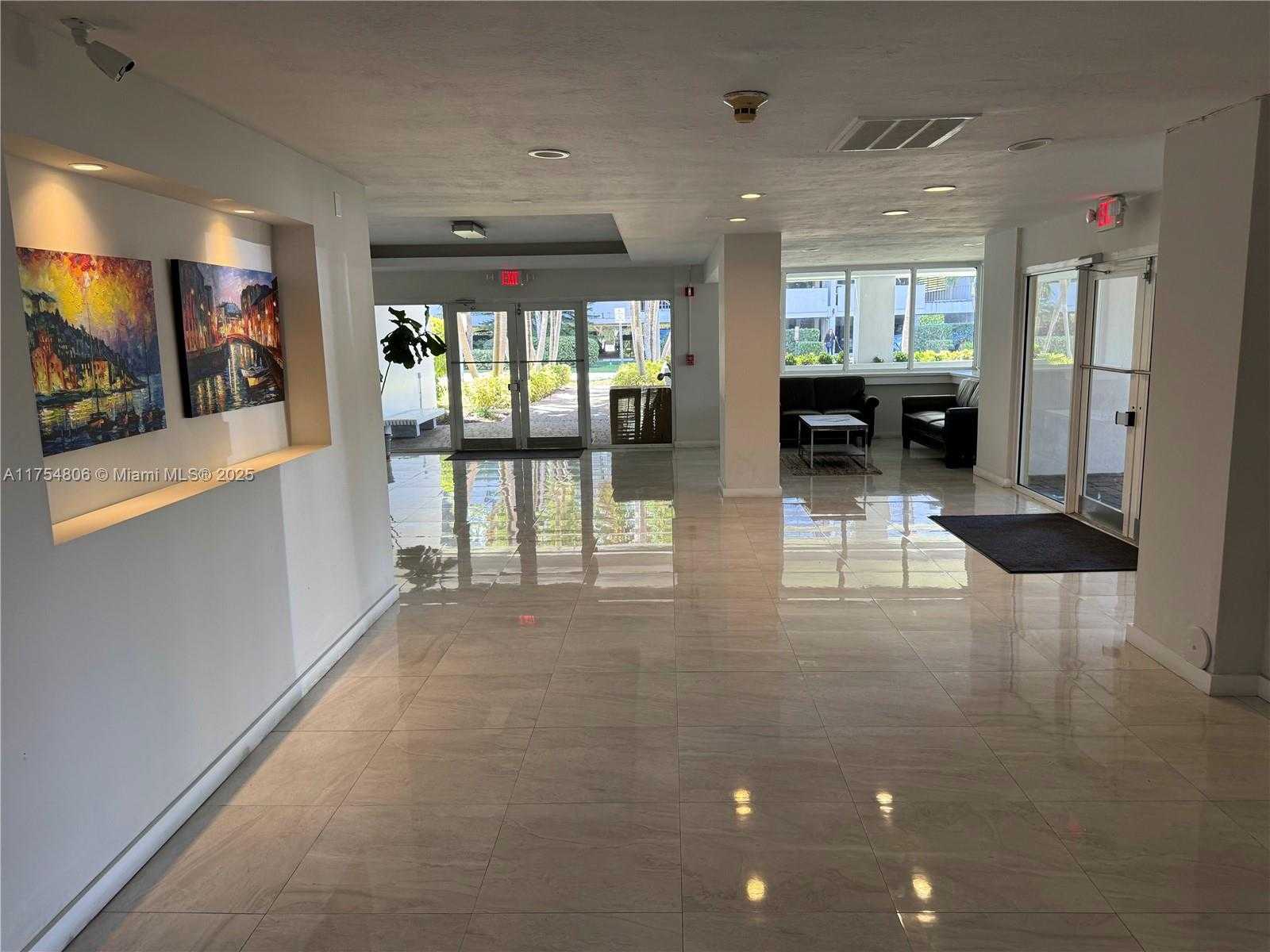 Small Image of 555 CRANDON BLVD #32, Key Biscayne Number 36