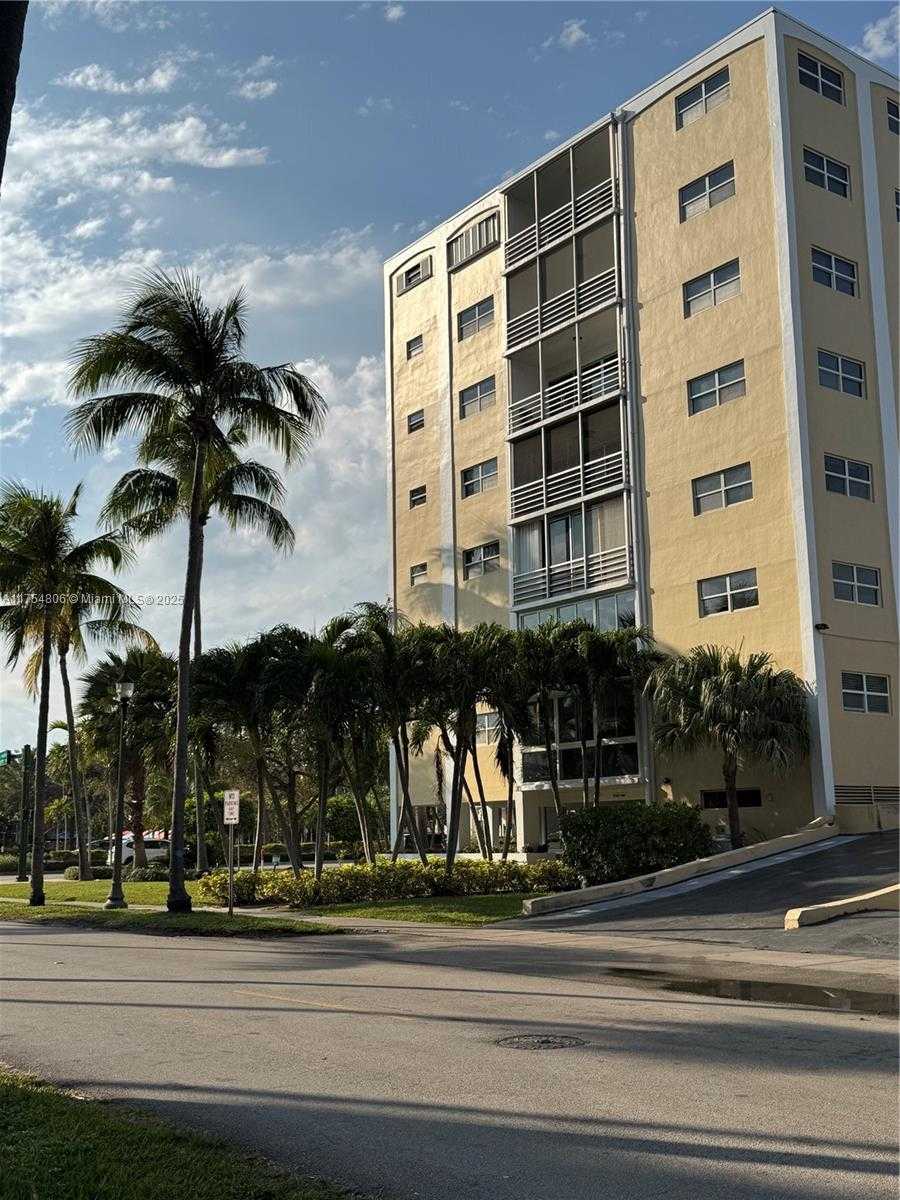 Small Image of 555 CRANDON BLVD #32, Key Biscayne Number 41