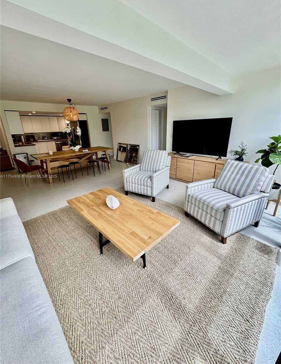 Small Image of 555 CRANDON BLVD #32, Key Biscayne Number 6