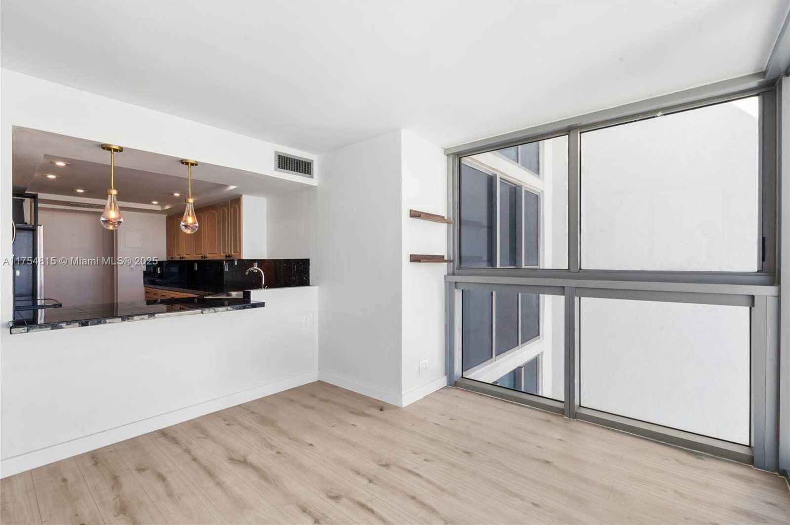 Small Image of 2655 COLLINS #2405, Miami Beach Number 19