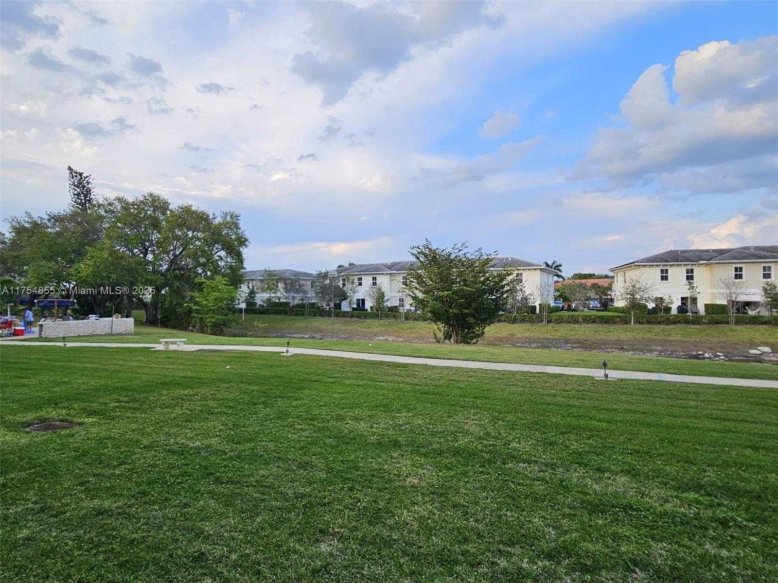Small Image of 3535 BROKEN WOODS DR #106, Coral Springs Number 14