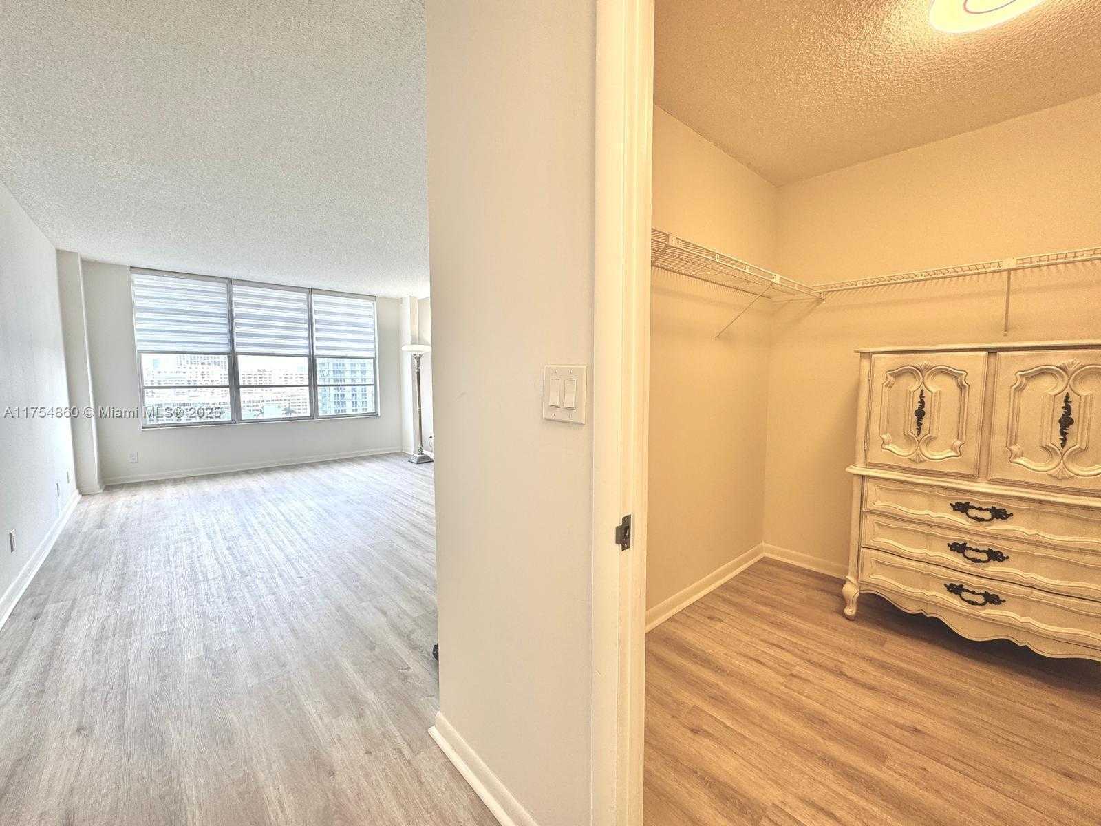 Small Image of 3800 SOUTH OCEAN DR #1707, Hollywood Number 15