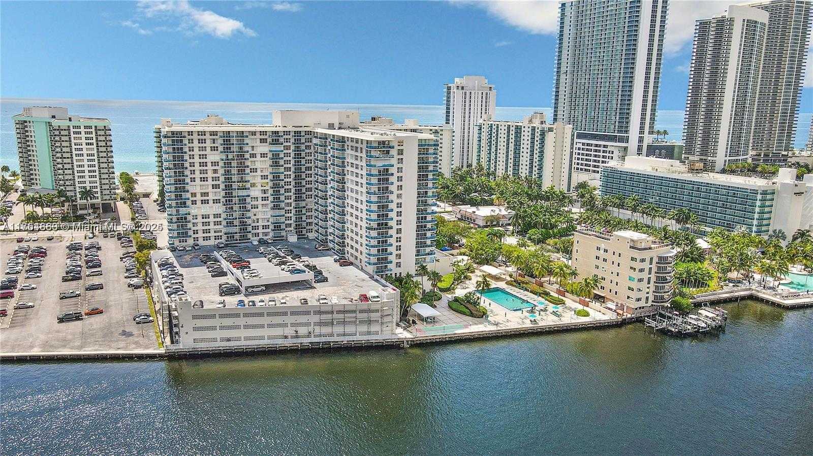 Small Image of 3800 SOUTH OCEAN DR #1707, Hollywood Number 32